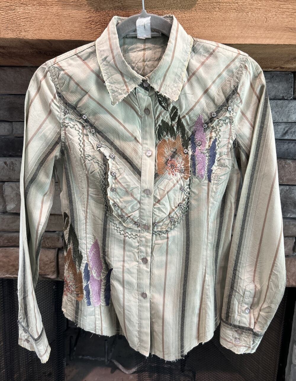 Women’s MUR MUR Embroidered Green Long Sleeve Shirt Size S *B1